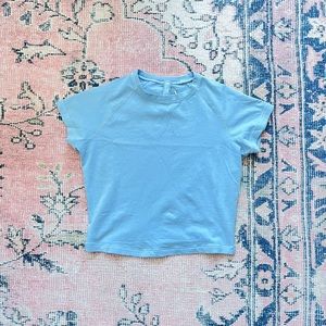SKIMS New Vintage Cropped Raglan T-Shirt in Iris Blue in S